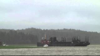 preview picture of video 'Ajax the tug and Partner the barge - 23.6.2011'