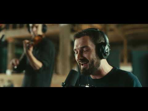 Skupina Astronawt - Měsačk // Moon [Official Music Video]