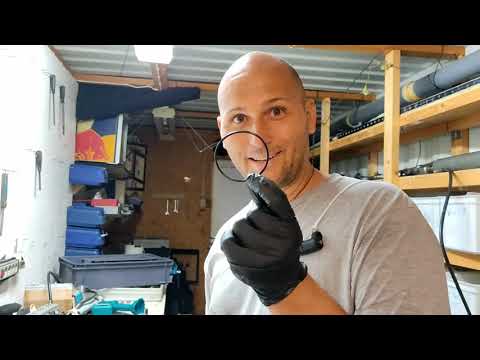 Servicing 30-Year-Old Vetus Hydraulic Rams