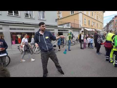 Julian's Tricks mit Flowersticks