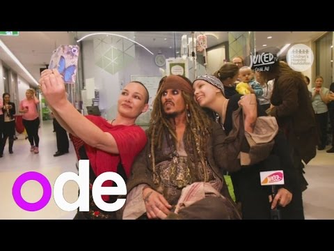 Johnny Depp visits children's hospital as Jack Sparrow