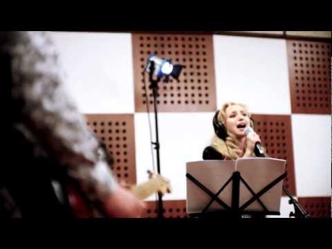 Corina Cuniuc - Listen ft. All Four Seasons (Cover Version)