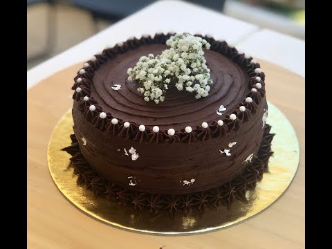 Dark Chocolate Ganache II How to cover & decorate a cake with chocolate ganache - Tutorial