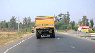 preview picture of video 'Driving from Navsari to Surat in Gujarat, India'