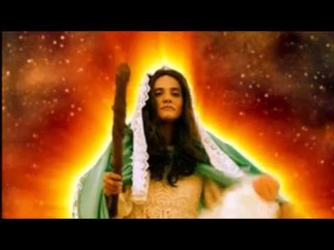 Madonna cattofascista con il manganello