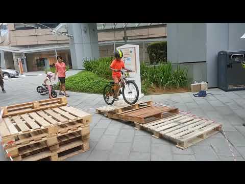 2018 09 16 trial bike competition hurdles