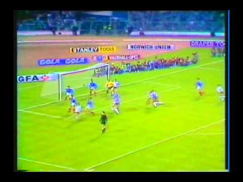1986 (November 12) England 2-Yugoslavia 0 (EC Qualifier).avi