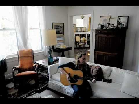 Ellie Fabe cislo_e_musician - iPhone.m4v