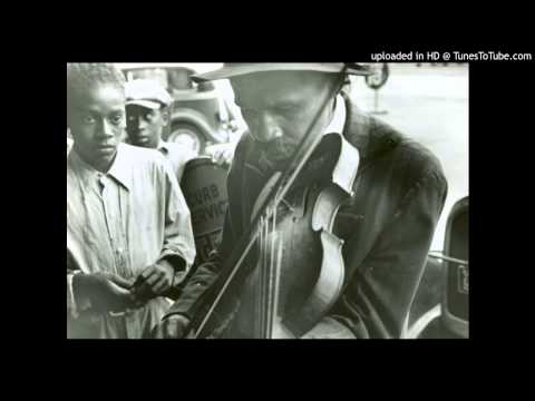 Today's Tango Is... Viejo Ciego - Roberto Goyeneche