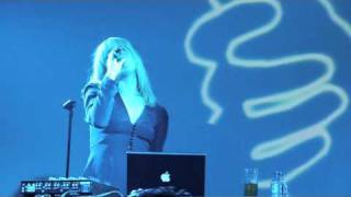 Roisin Murphy (live) "Momma's Place" id:ology click2change