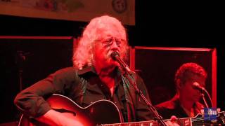 eTown webisode 74 - Arlo Guthrie performs &quot;Journey On&quot;
