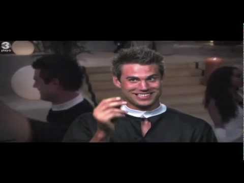 Paradise Magne som "Fader Green"