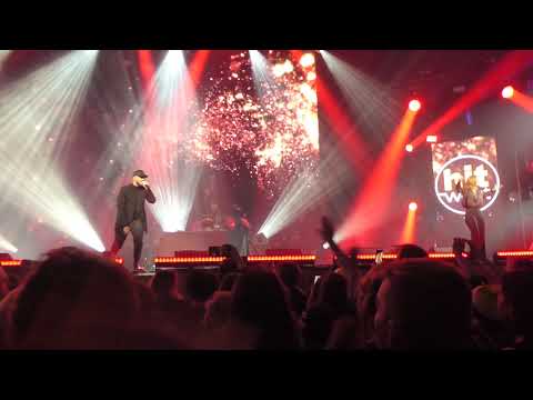 Videoclip de Je te le donne (Live) — Les Enfoirés