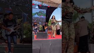 Download lagu TIA MONIKA - CANTIKA NUSWANTORO -  LIVE KING FEST CILEUNGSI #cantikanuswantoro #tiamonika #short mp3