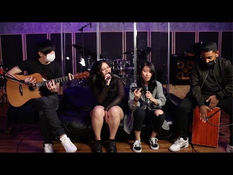 Ilina Hats - Anxious (Acoustic LIVE)