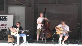 Caravan Gypsy Swing Ensemble - Bossa Dorado - GYPSY JAZZ Video - GSE