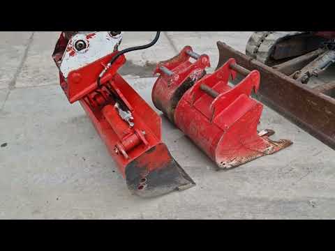 Takeuchi  TB250 - 3X BUCKETS - 2011 YEAR - 6695 HOURS (VERKAUFT)