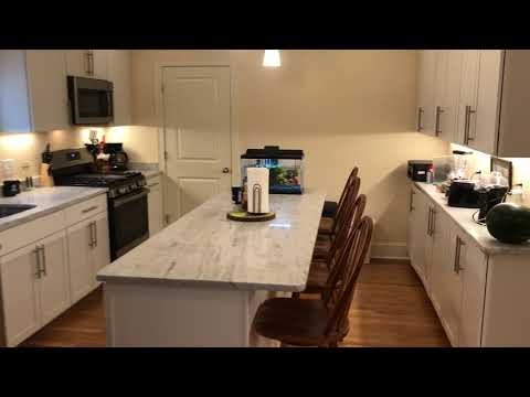 Nicely updated 3 bedroom unit in Brighton property video