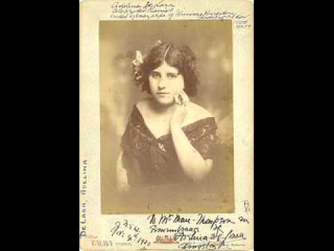 Adelina de Lara plays Schumann 3 Fantasiestücke Op.  111