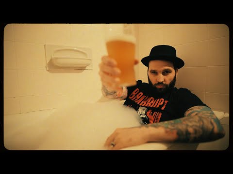 Idei Szilvesztered egy percben, punk zenével