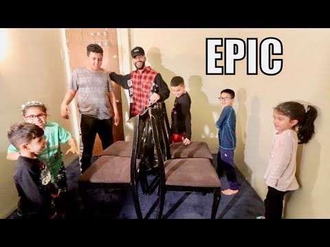 EPIC MUSICAL CHAIRS BATTLE WITH MY FAMILY!!!