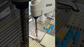 Epson Scara Robot drawing curved lines at Epson MS Academy. @EpsonDeutschland #epson #robot