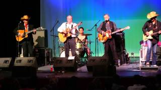 Dave Alvin and Phil Alvin 2014-08-16 Conroe, TX T01 - All By Myself