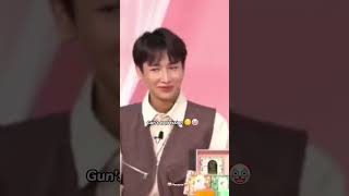 Download lagu Gun's reaction is so suspicious 😌 #offgun #ออฟกัน #offjumpol #gunatthaphan mp3