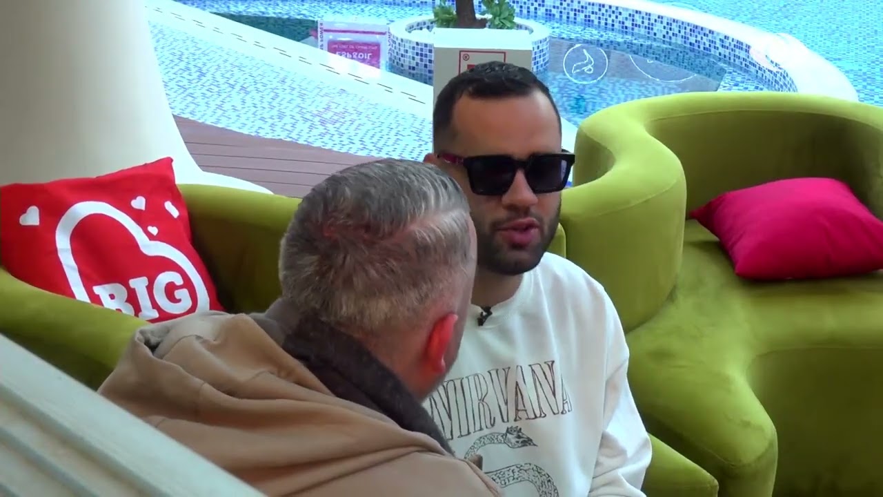 “Kam mbaruar me 9.8 në master”/ Rogerti diskuton me banorët