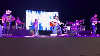 Clay Walker sings Purple Rain