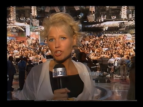 Vídeo Show: Xuxa volta das férias de cabelo curto - Fevereiro/1999
