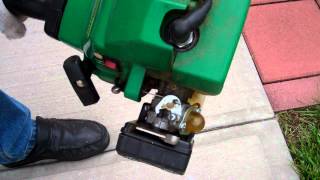 Minor adjustments on the Weedeater featherlite trimmer Fl 20 / FL 21.wmv