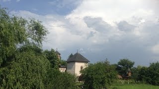 preview picture of video 'Mormantul lui Vlad Tepes (Dracula) | Manastirea Snagov'