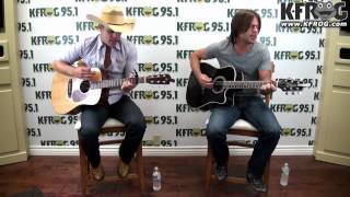 Dustin Lynch - Dancing In The Headlights (Live at K-FROG)