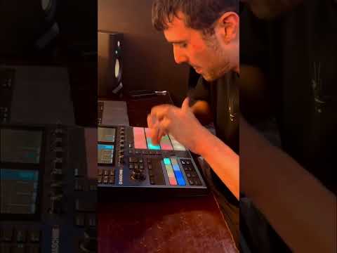 Fred Again practising hard 🤣 #housemusic #techhouse #techno #fyp #edm #rave #fredagain