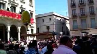 preview picture of video 'Amposta III Festa del Mercat a la Plaça 2011'