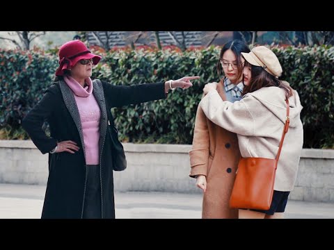 當農村女孩被城市男友的媽媽拒之門外