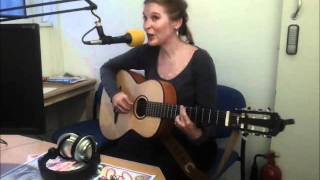 Jackson Cooper&#39;s Riviera Showcase - Rosa Rebecka performs The Collector 20/08/11