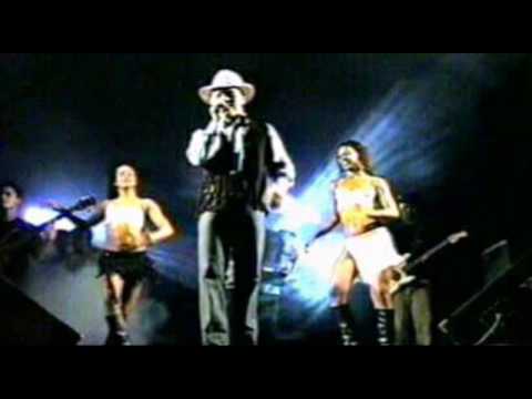 KARA VÉIA BOI DE CARRO. STUDIO