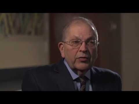 How do doctors help patients and families manage the daily progression of Alzheimer's disease?