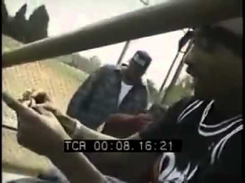 Tupac teaches you how to roll a BLUNT!!