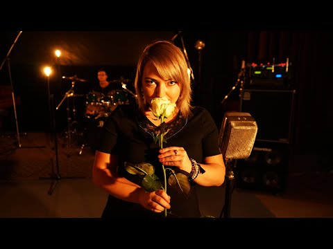 Scream 96 - SCREAM - Bílá růže