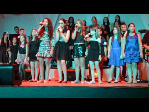 Espetáculo Glória - Teatro Municipal de Pederneiras, Escola de Canto Thiago Silva