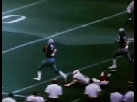 Dennis Morgan scores the only touchdown of his career in 1974 with the Cowboys