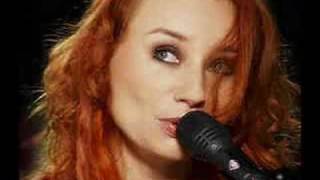 Tori Amos, Ring My Bell cover, Live in WA 2005
