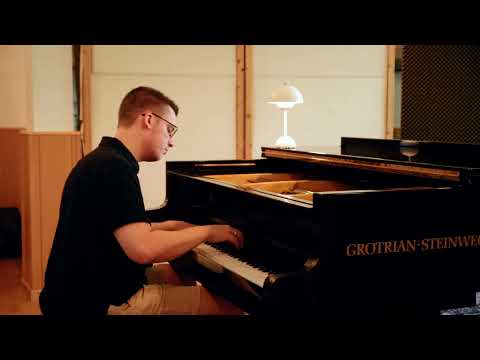 Morunas - Morning Light (Official Video)