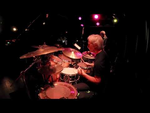 Dave Weckl Drum Solo LIVE: "On The Edge" (Tom Kennedy)