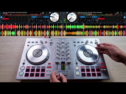 PRO DJ DOES EPIC TECH HOUSE MIX ON RARE $250 DJ GEAR