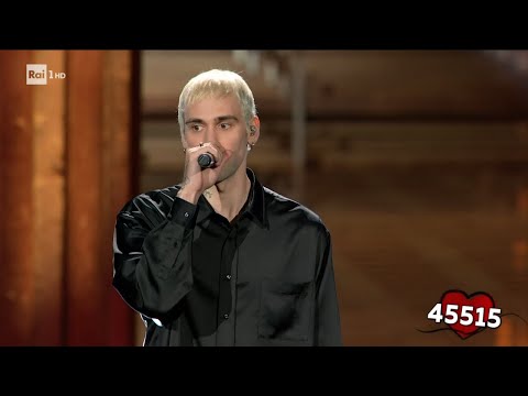 Mr.Rain canta "Supereroi" - Con il Cuore, nel nome di Francesco 30/05/2023