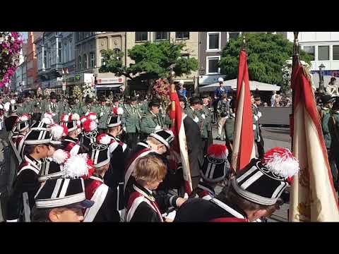 Schützenfest 2019 Neuss. Aufmarsch der Hubertus-Schützengesellschaft (Neu bearbeitet)
